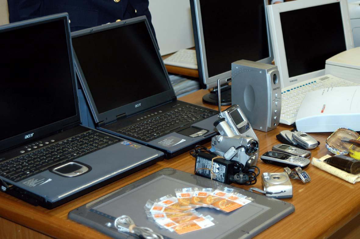 computer e notebook analoghi a quelli venduti da Italia Digital 
