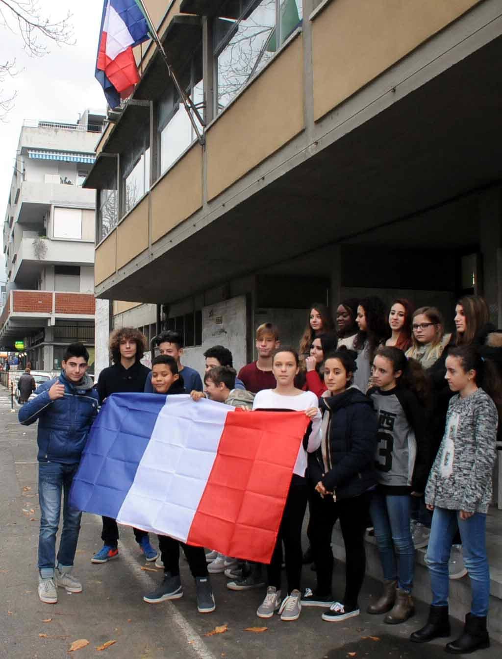 La bandiera francese allo Zaccagna di Carrara