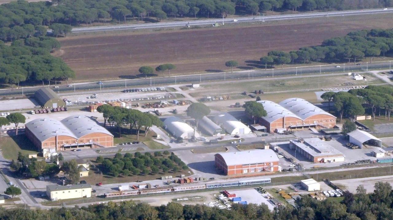 Il Pentagono ha deciso: chiuderà mezzo Camp Darby