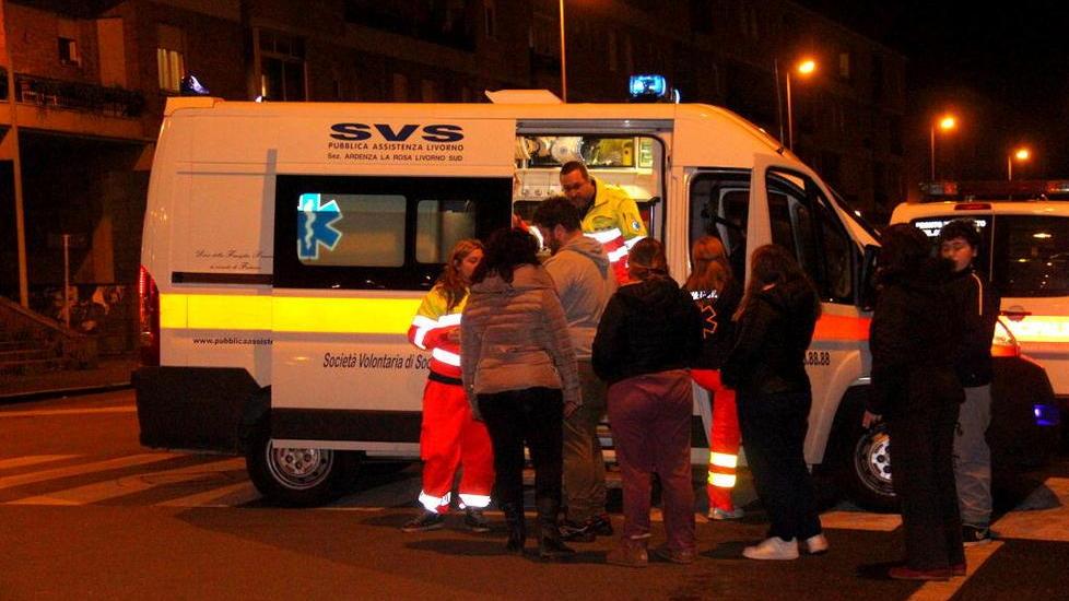 In scooter contro un palo: grave giovane livornese di 19 anni