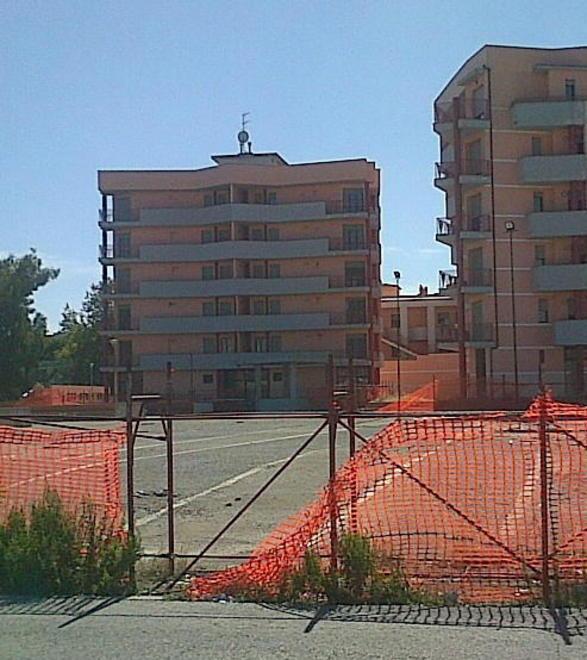 Cinquecento firme per riqualificare la piazza degradata