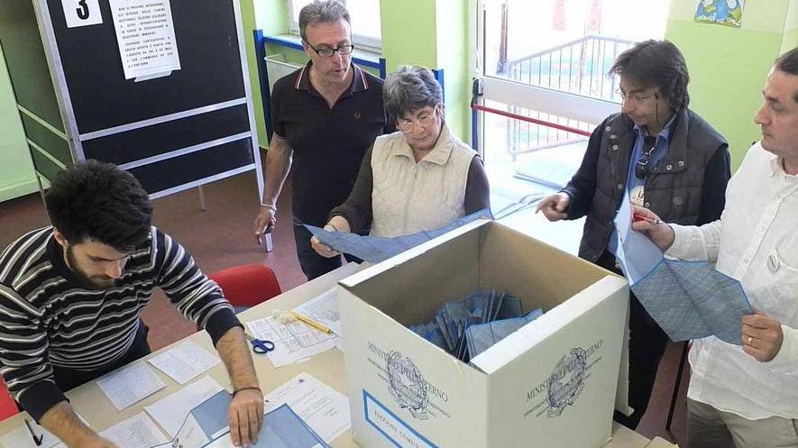 «Scrutatori, favoriamo chi è senza lavoro»