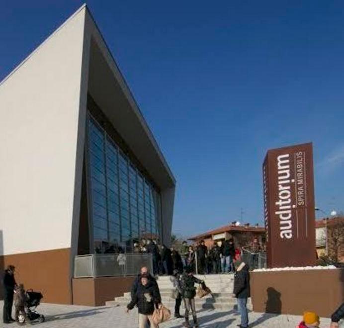 L’auditorium si trasforma in un teatro 