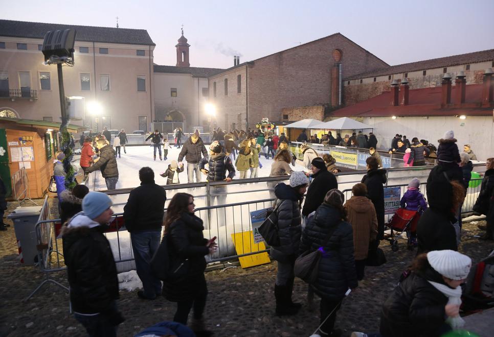 Comacchio va sui pattini fino al 25 gennaio