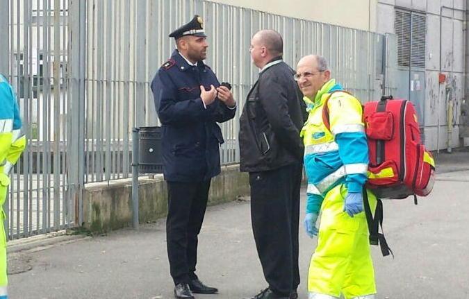 Molestie a scuola, litigio in caserma 
