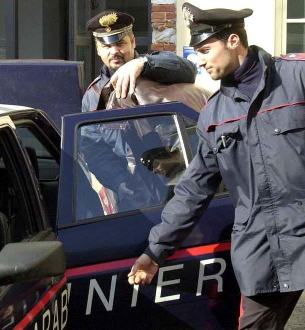Usavano i bus per vendere droga 