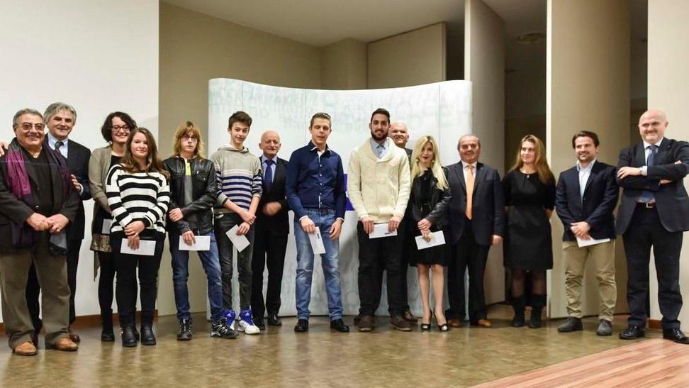 Toano, il Banco Emiliano consegna le borse di studio