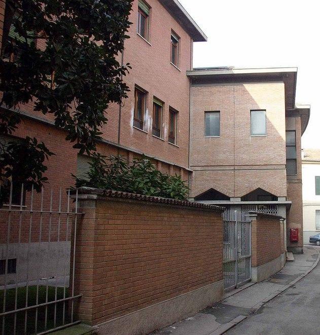 Infarto in aereo, muore a 47 anni 