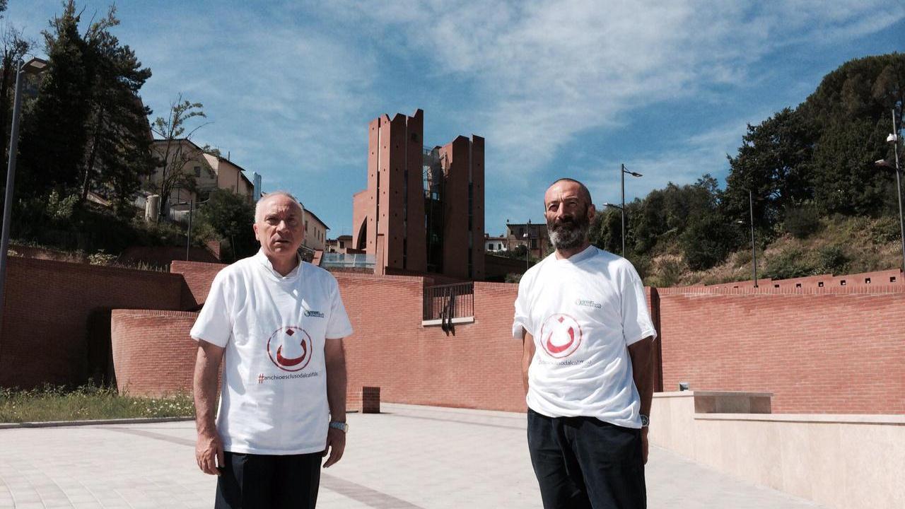 A destra don Agostinelli e a sinistra don Cristiani