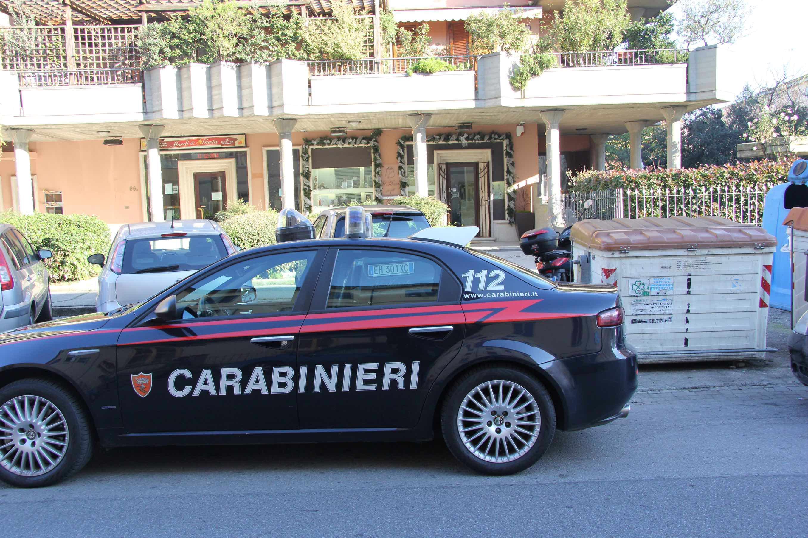 Un'auto dei Carabinieri