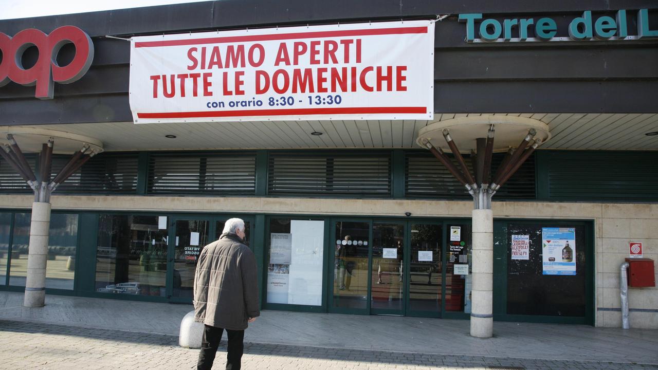 Sciopero alla Coop di Torre del Lago