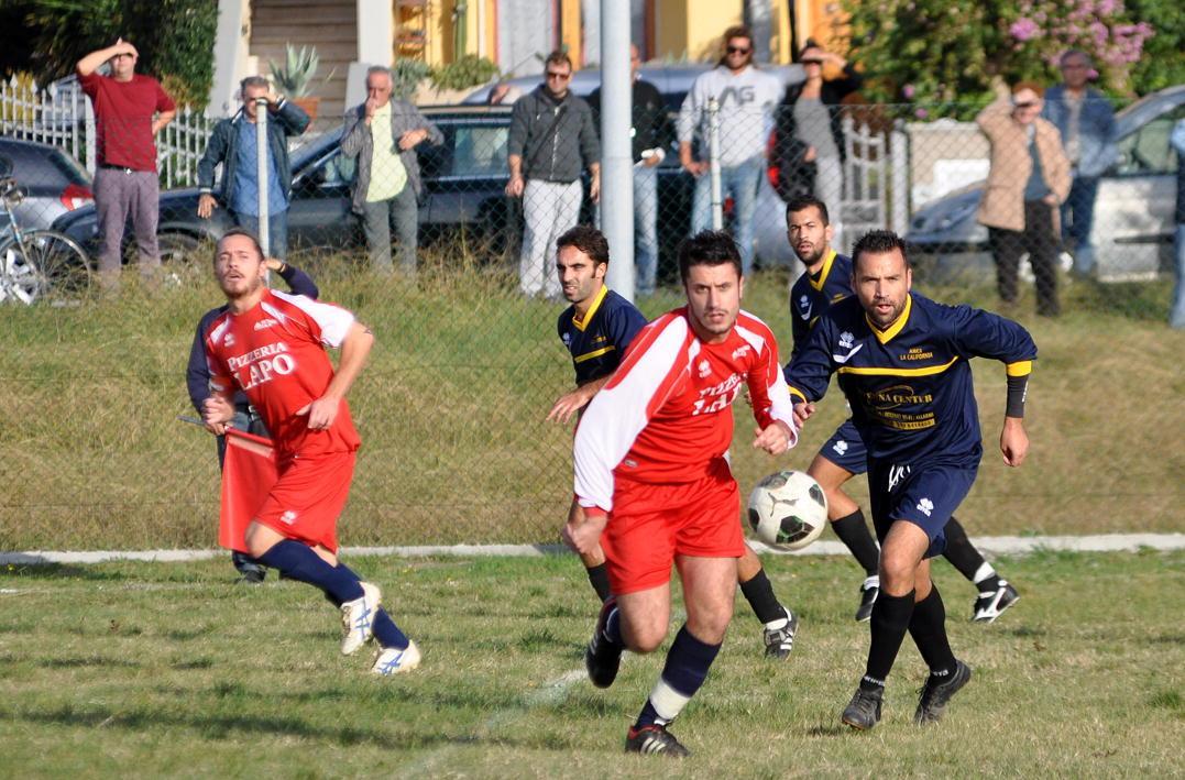 Un'azione di gioco in Prima categoria