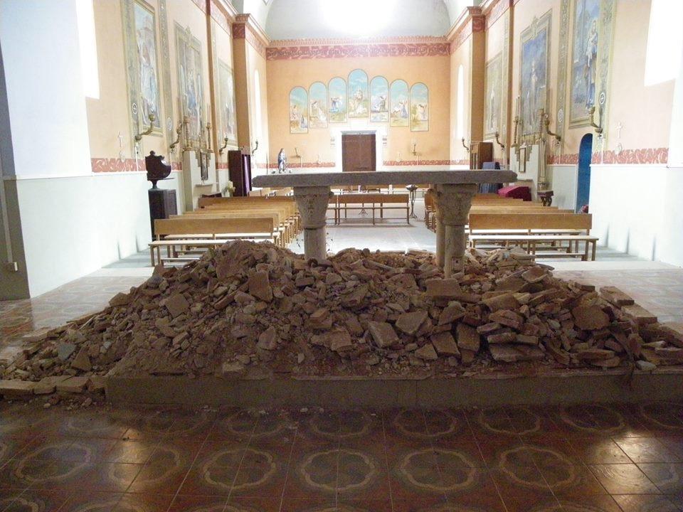 Il crollo nella chiesa di Pianosa