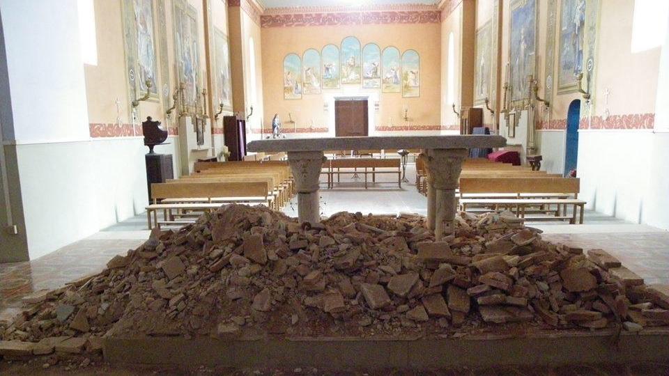 Il crollo nella chiesa di Pianosa