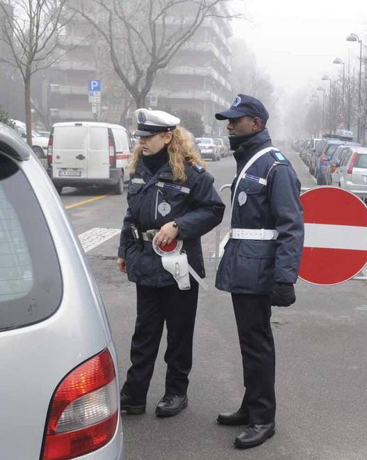 Smog, domani il blocco del traffico 