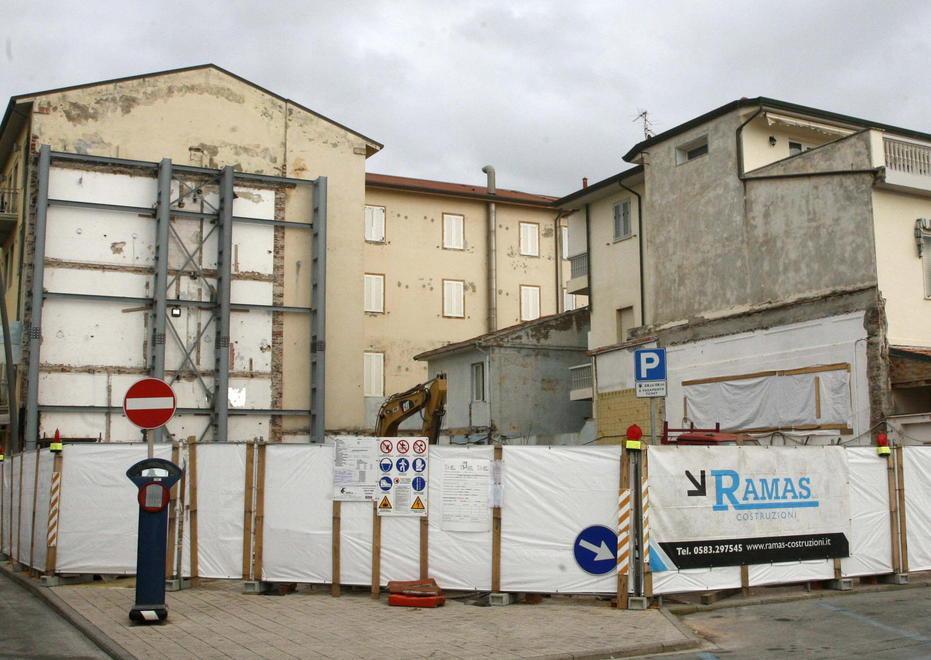 Demolito il Principe, appartamenti al posto dell’albergo 