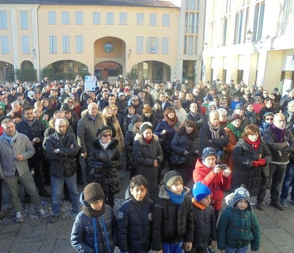 Castelfranco è “Charlie” «ma la moschea si farà» 