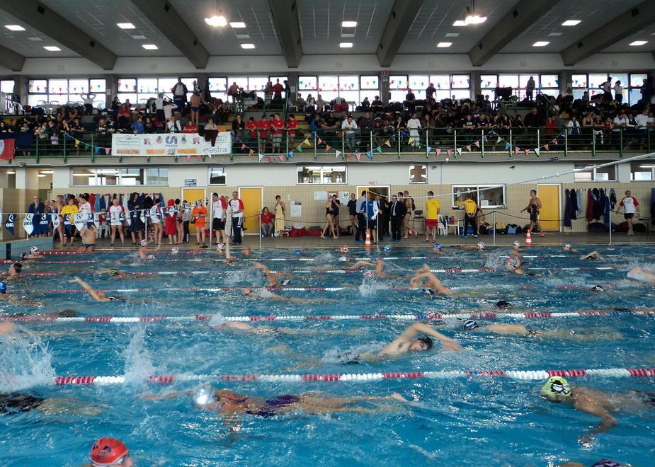 Primo tuffo per gli Esordienti del Tnt 