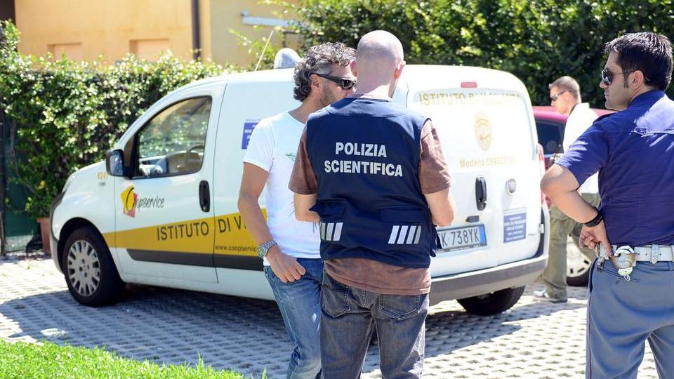Portavalori svaligiato a Modena: arrestati due nomadi