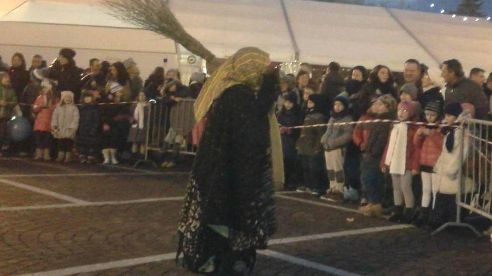 Iniziative natalizie, Com Art soddisfatta