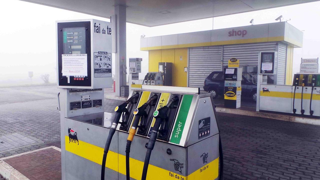 pompa di benzina