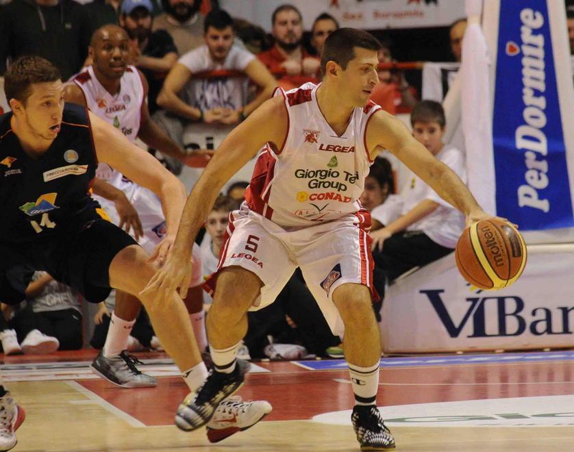 Daniele Cinciarini in azione (Foto Gori)