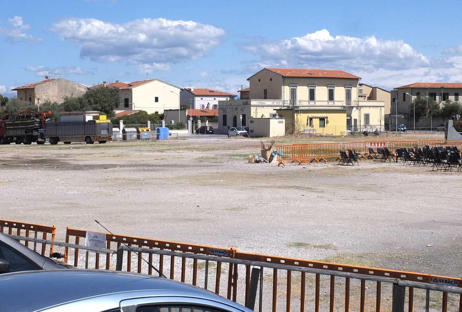 Piazza Viviani a Marina di Pisa