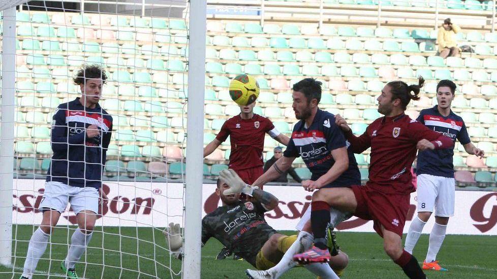Reggiana bruttina ma vincente