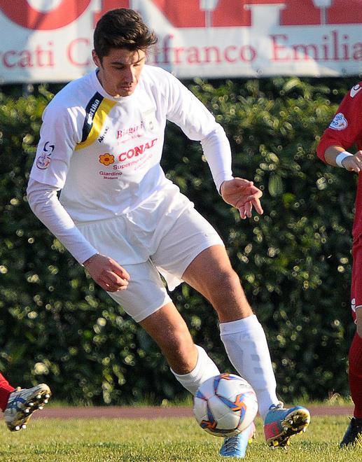 Tripletta di Sciapi, il Castelfranco vince ma rischia nel finale 