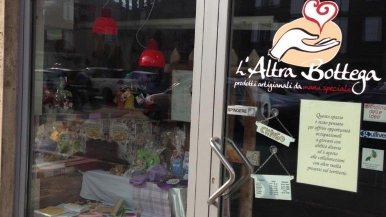 L’Altra Bottega, negozio per persone con difficoltà