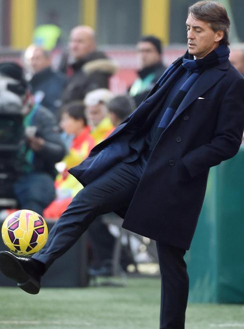 L’Inter di Mancini sta crescendo: bel tris al Genoa 