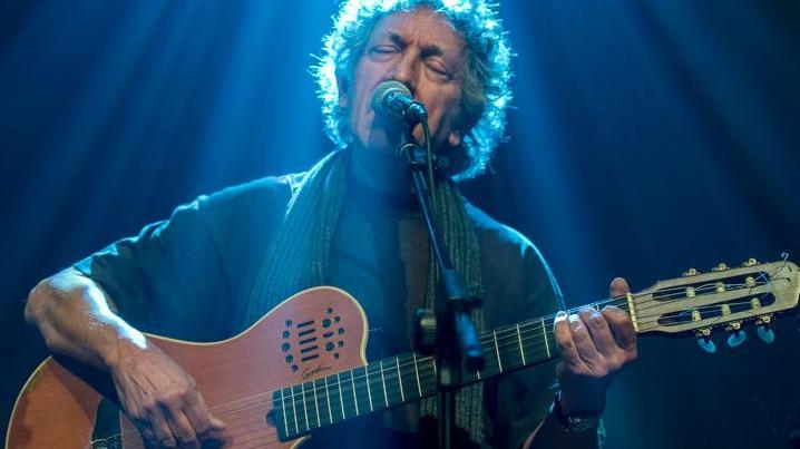 Una taranta per l’amico Pino Daniele