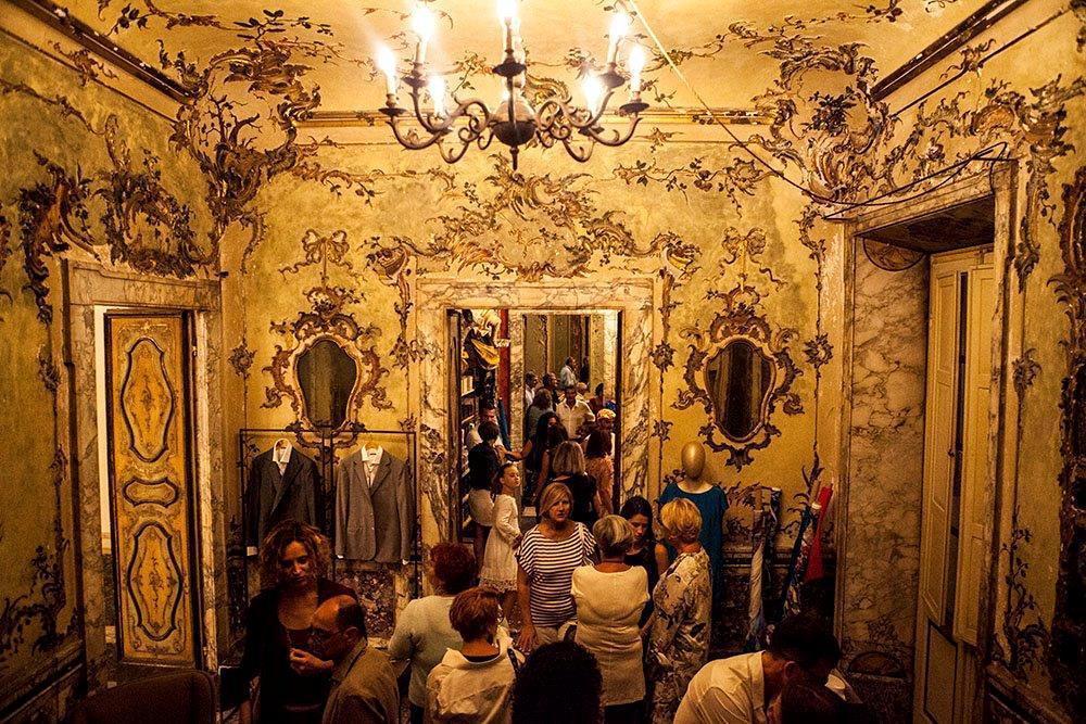 I "Salotti" nel palazzo del Medico in piazza Alberica a Carrara