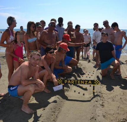 A Lido di Camaiore la pista di biglie più lunga del mondo 