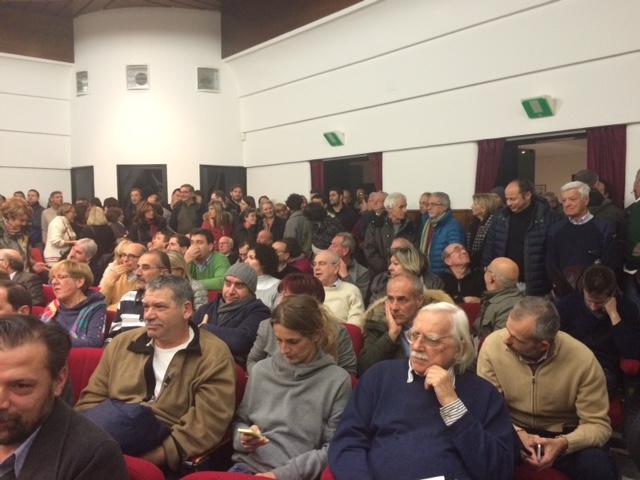 La sala gremita alla Cna per l'incontro organizzato dal Pd