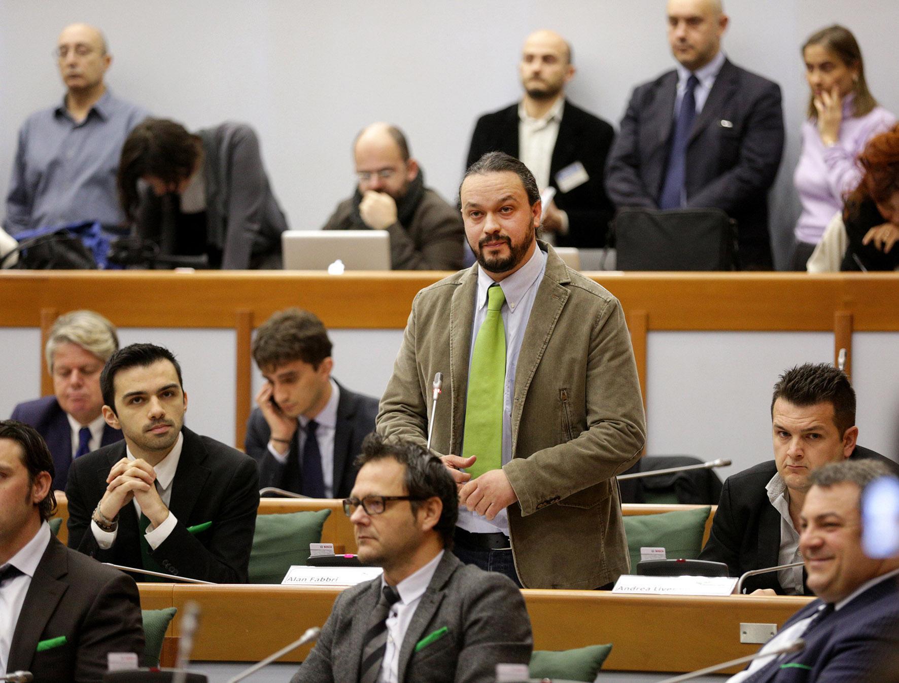 Alan Fabbri sui banchi del consiglio regionale