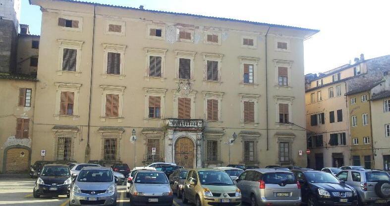 Palazzo Tommasi, vendita vicina 