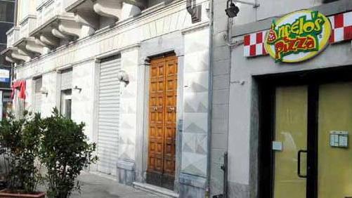 Contributo di solidarietà solo alle famiglie: pizzaiolo protesta