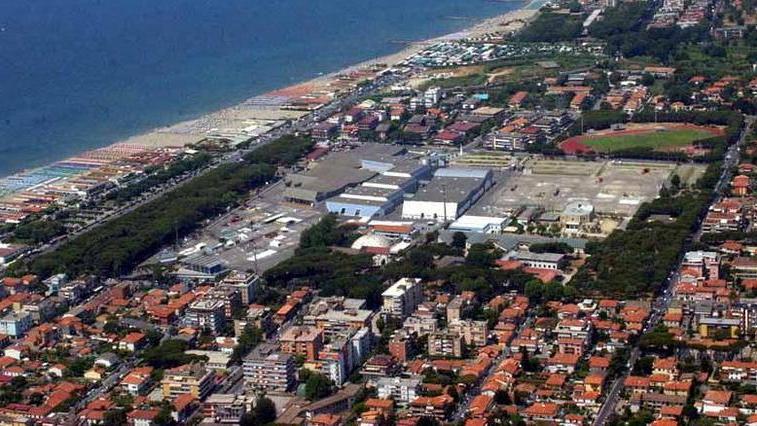 Sì: anche i bagni nell’area di pubblico spettacolo