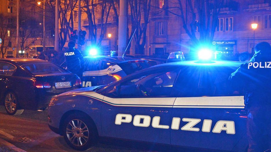 Zuffa sentimentale paralizza il traffico