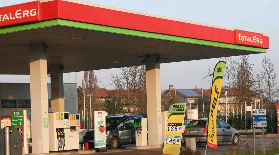 Auto in garage: affari magri per i benzinai 