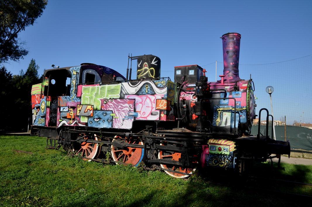 La locomotiva del villaggio scolastico (foto Falorni/Silvi)