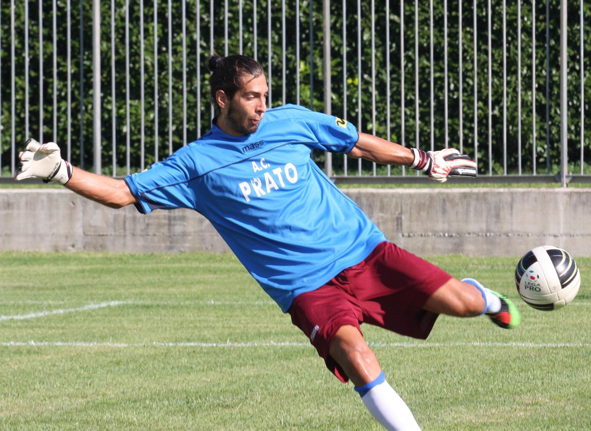 Il portiere Edoardo Pazzagli, figlio d'arte ed ex numero 1 di Prato e Pistoiese