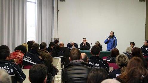 Vigili convocati in prefettura