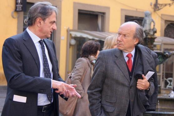 A sinistra l'ex sindaco Roberto Cenni