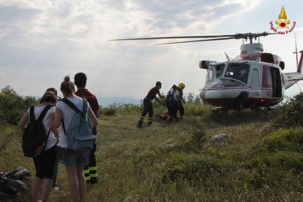 I soccorsi ai ragazzi della parrocchia di Paperino in Calvana