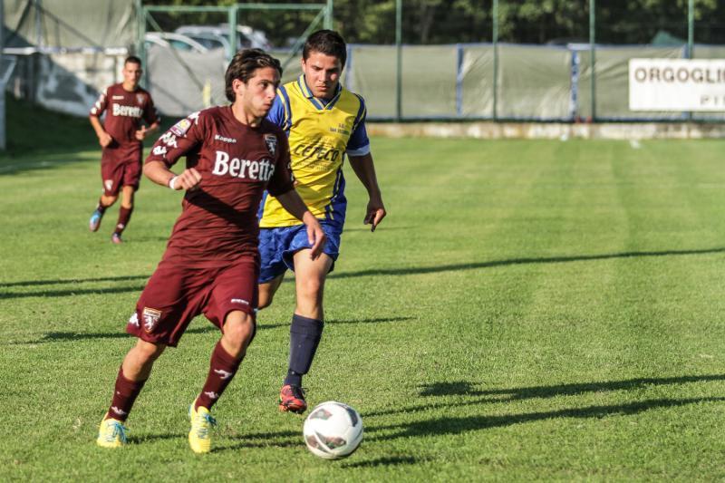 Lorenzo Coccolo con la maglia del Torino