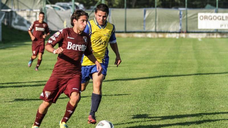 Lorenzo Coccolo con la maglia del Torino