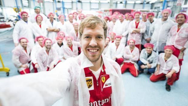 Vettel, primo selfie a Maranello 
