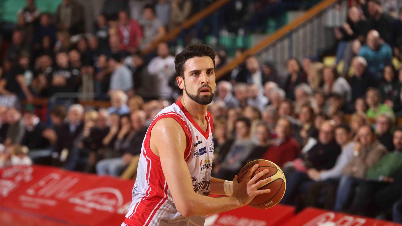 La Pallacanestro Reggiana tratta il rinnovo di Cervi